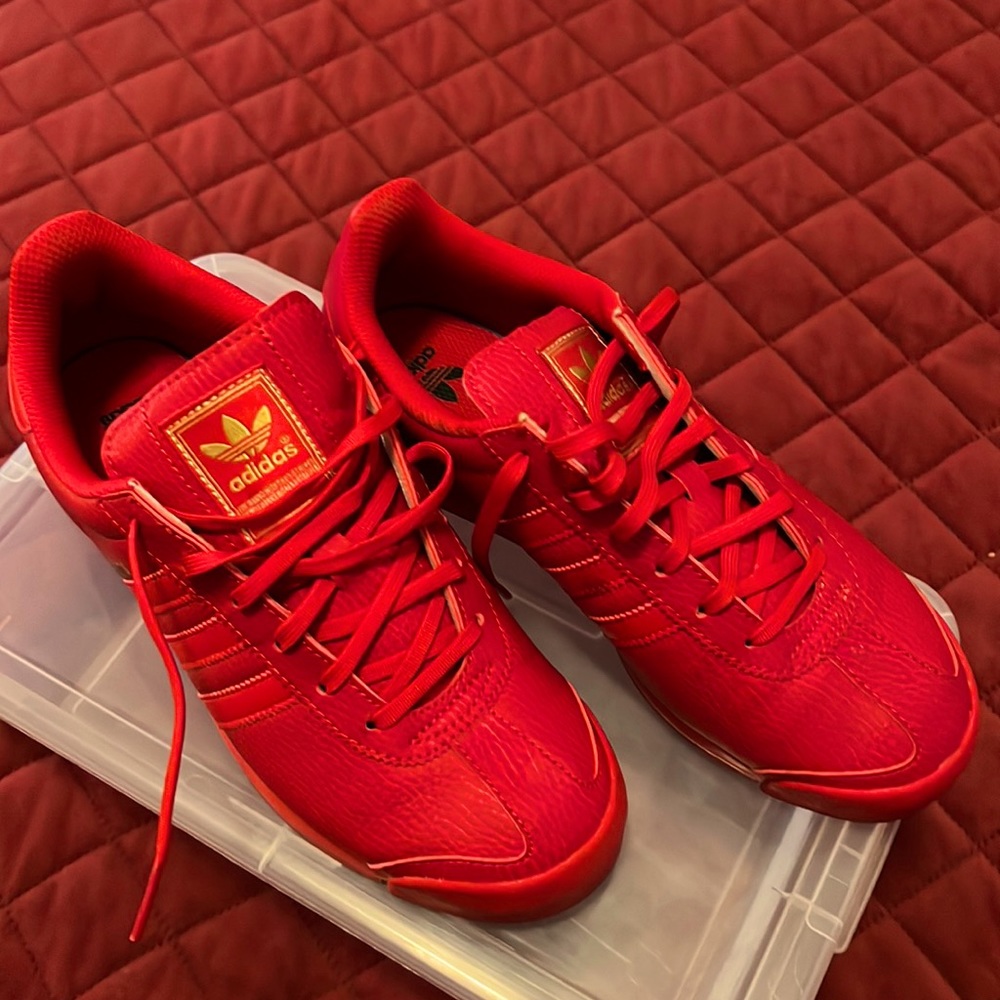 Adidas Samoa sneakers